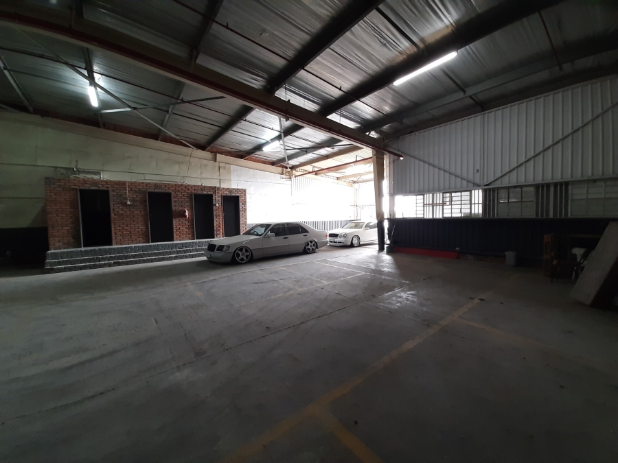 To Let Commercial Property for Rent in Wilsonia Eastern Cape